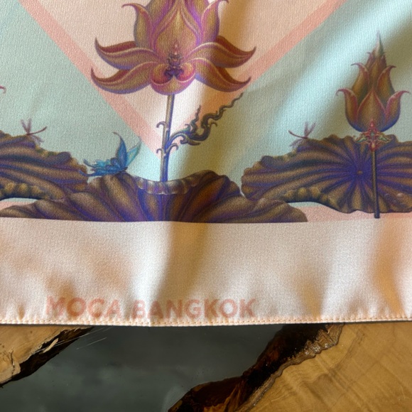Limited Edition Moca Bangkok Heavenly Elephant Silk Scarf Thailand Lotus Pink - Picture 10 of 11